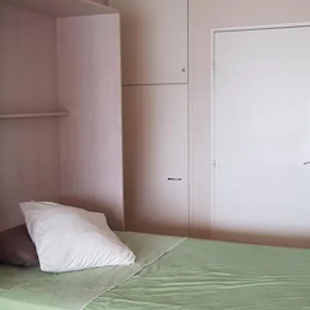 Climatisé Avec Terrasse, Parking, Animaux Admis - Fr-1-100-184